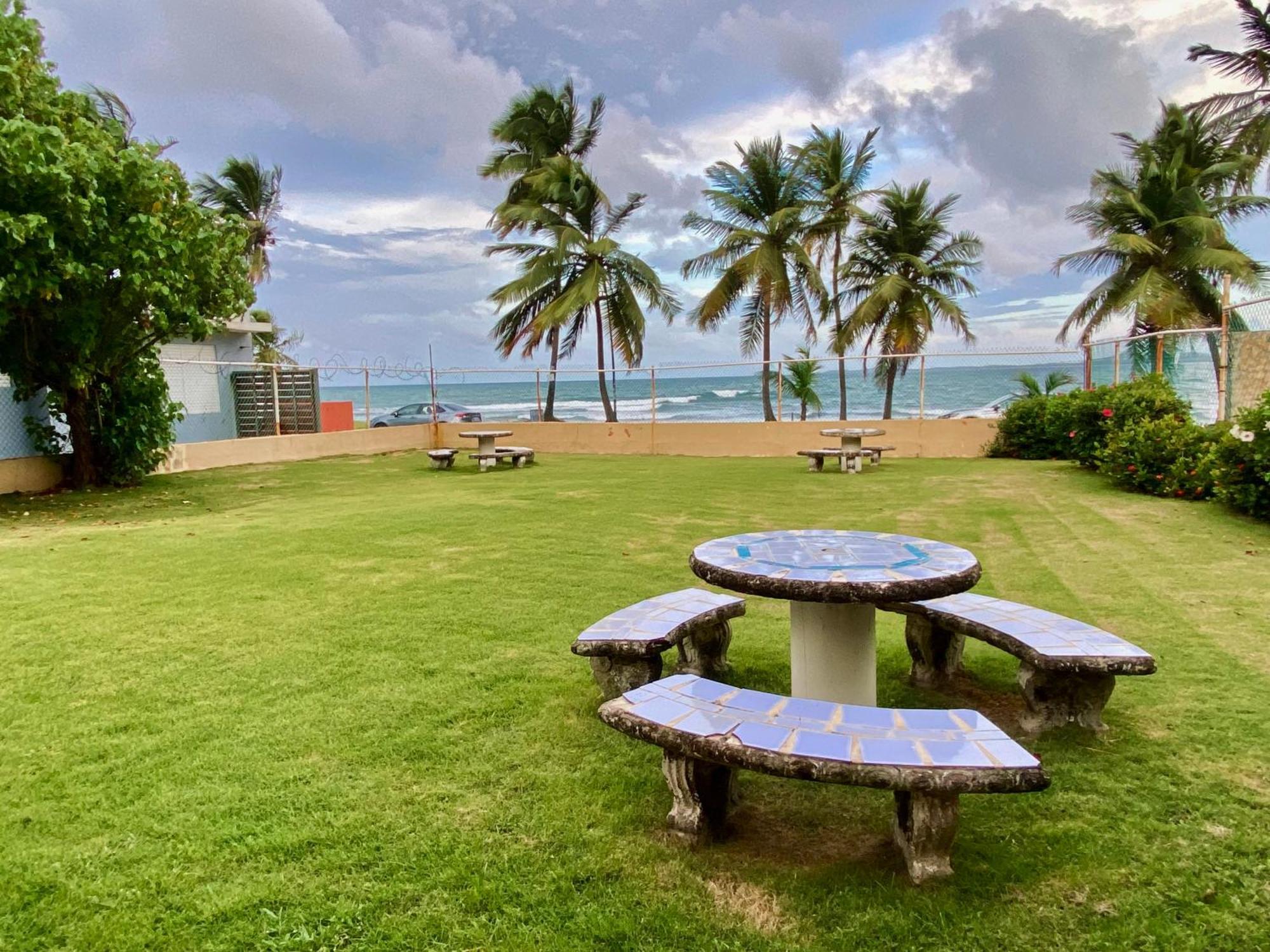 Beachbums Hideaway Luquillo Esterno foto